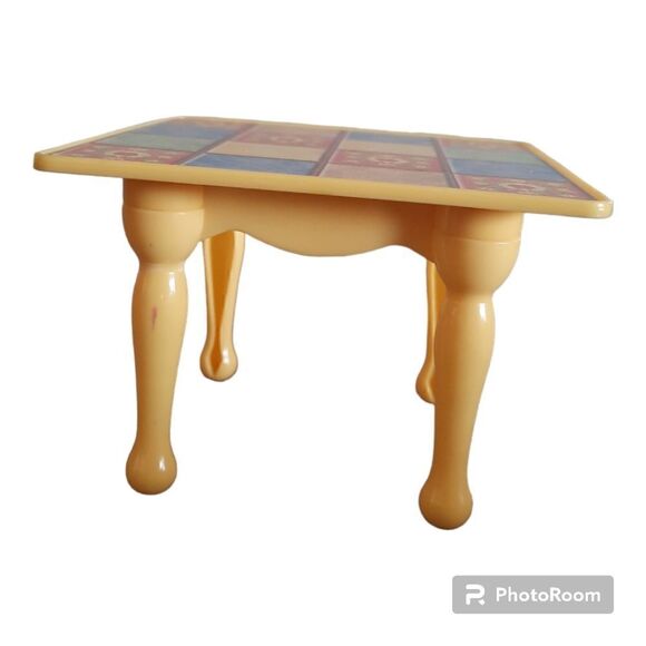 Fisher-Price Loving Family Dollhouse Replacement Yellow Dining Room Table - Picture 1 of 3